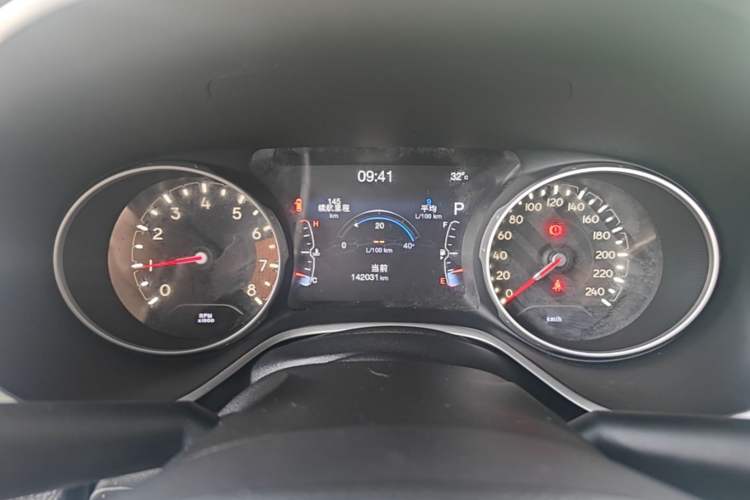 Used Jeep Compass 2017 200T Automatic Family Edition Instrument Cluster