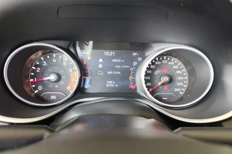 Used Jeep Compass 2017 200T Automatic Family Edition Instrument Cluster