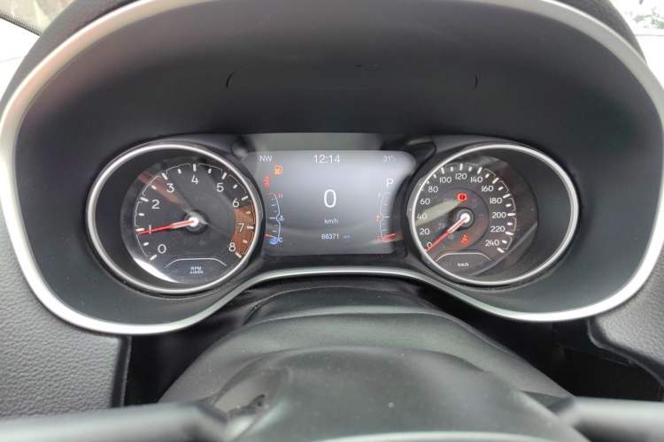 Used Jeep Compass 2017 200T Automatic Family Enjoyment Four-Wheel Drive Edition Instrument Cluster