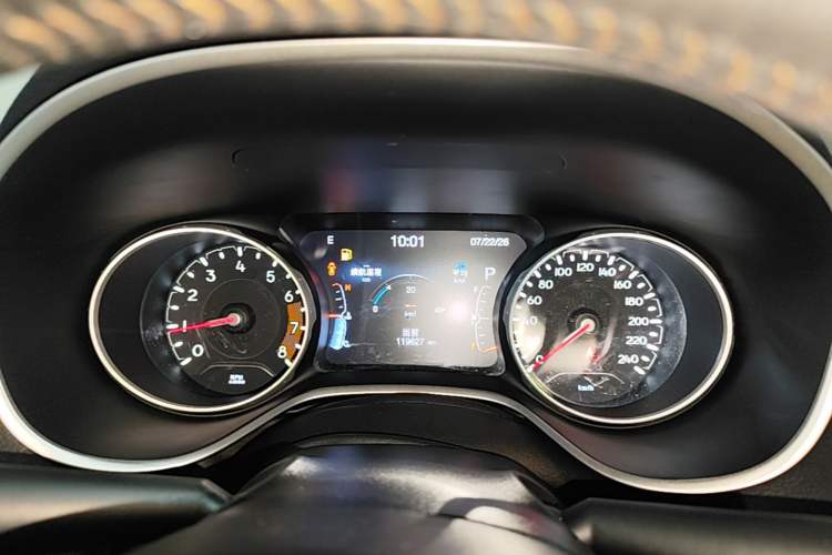 Used Jeep Compass 2017 200T Automatic Family Edition Instrument Cluster