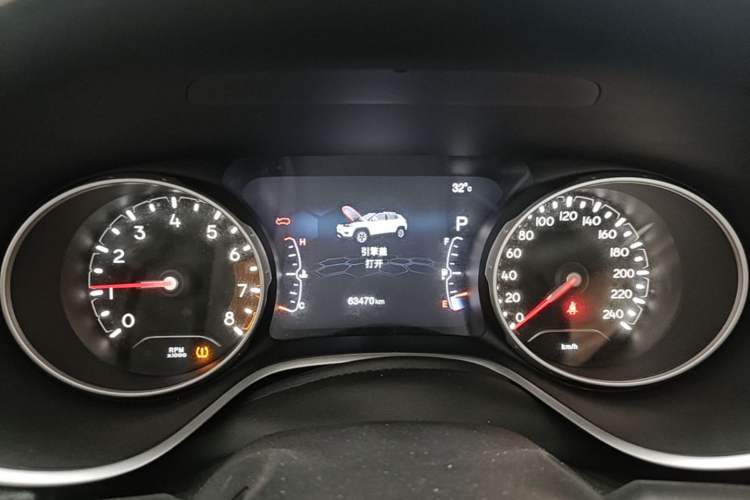 Used Jeep Compass 2017 200T Automatic Family Edition Instrument Cluster