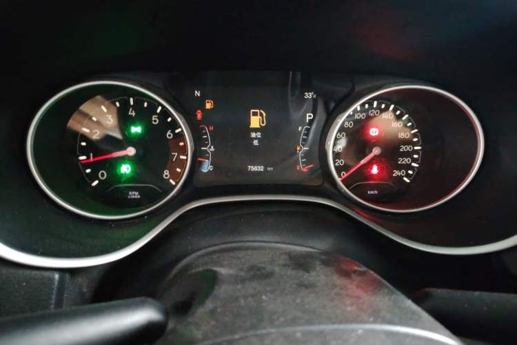Used Jeep Compass 2017 200T Automatic Family Edition Instrument Cluster