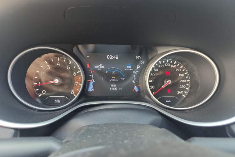 Used Jeep Compass 2017 200T Automatic Family Edition Instrument Cluster