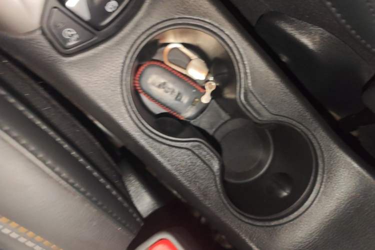 Used Jeep Compass 2017 200T Automatic Family Edition Interior 1