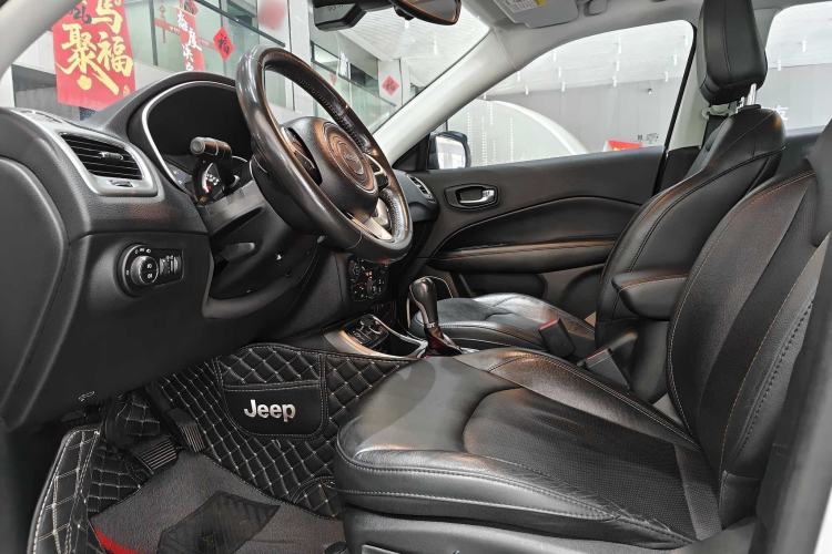 Used Jeep Compass 2017 200T Automatic Family Edition Interior 1