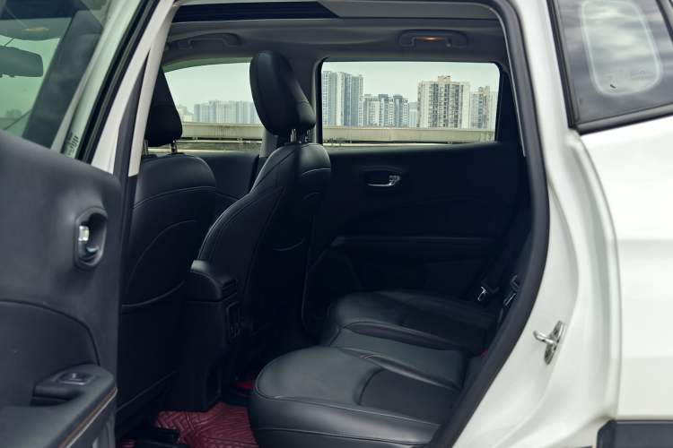 Used Jeep Compass 2017 200T Automatic Enjoyment Version Interior 1
