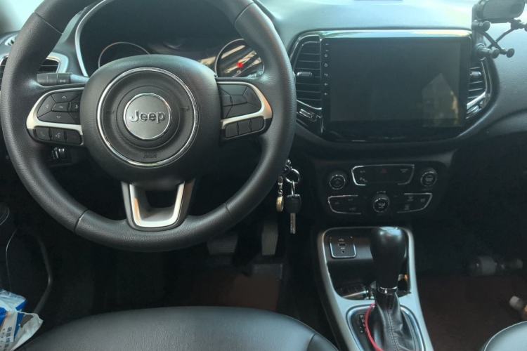 Used Jeep Compass 2017 200T Automatic Enjoyment Version Interior 2