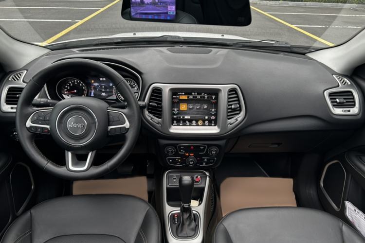 Used Jeep Compass 2017 200T Automatic Family Edition Interior 2