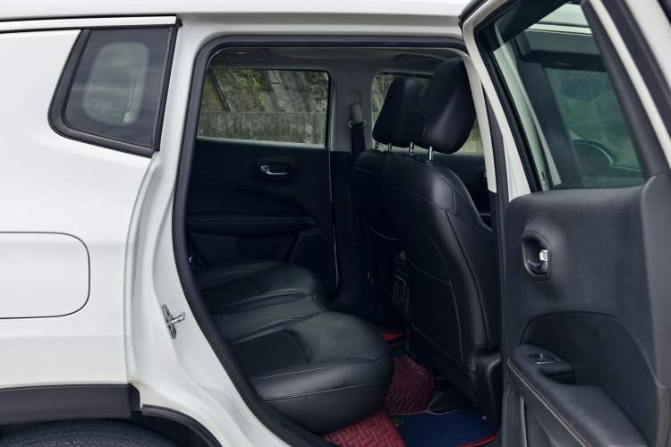 Used Jeep Compass 2017 200T Automatic Enjoyment Version Interior 2