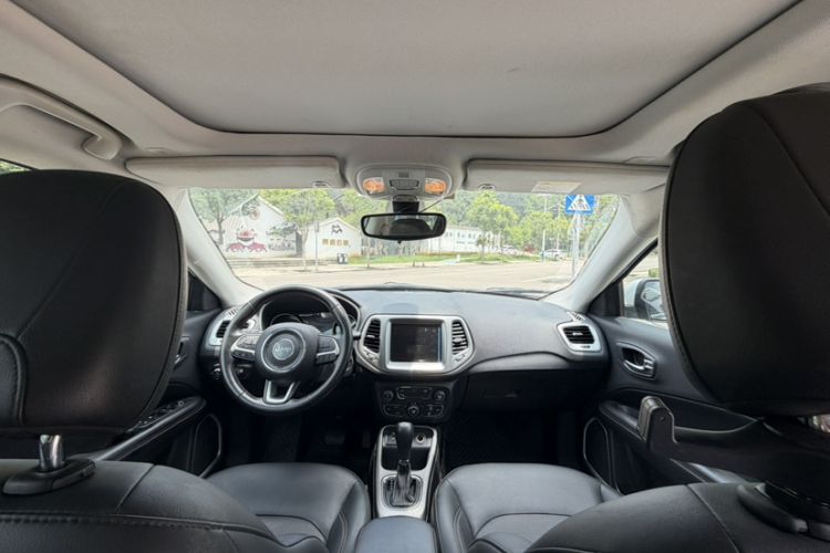 Used Jeep Compass 2017 200T Automatic Family Edition Interior 2