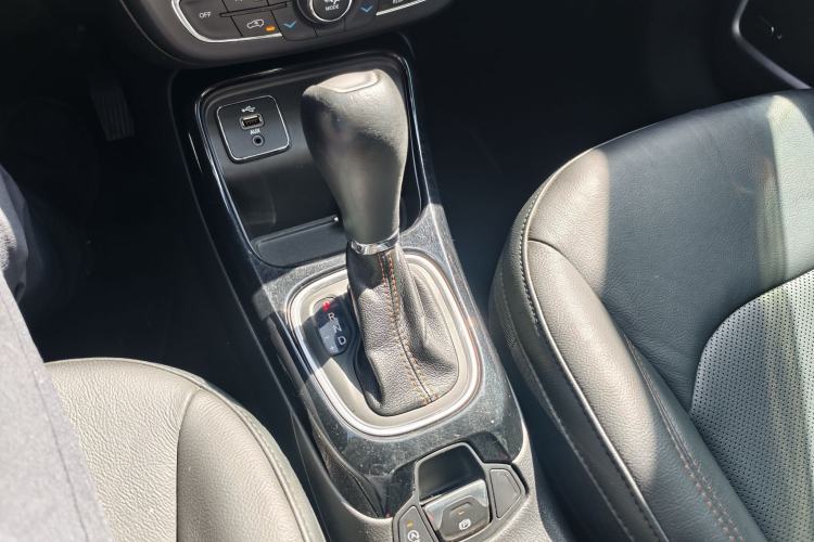 Used Jeep Compass 2017 200T Automatic Prestige Edition Interior 3