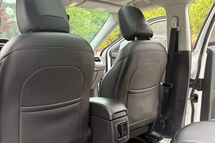 Used Jeep Compass 2017 200T Automatic Family Edition Interior 3
