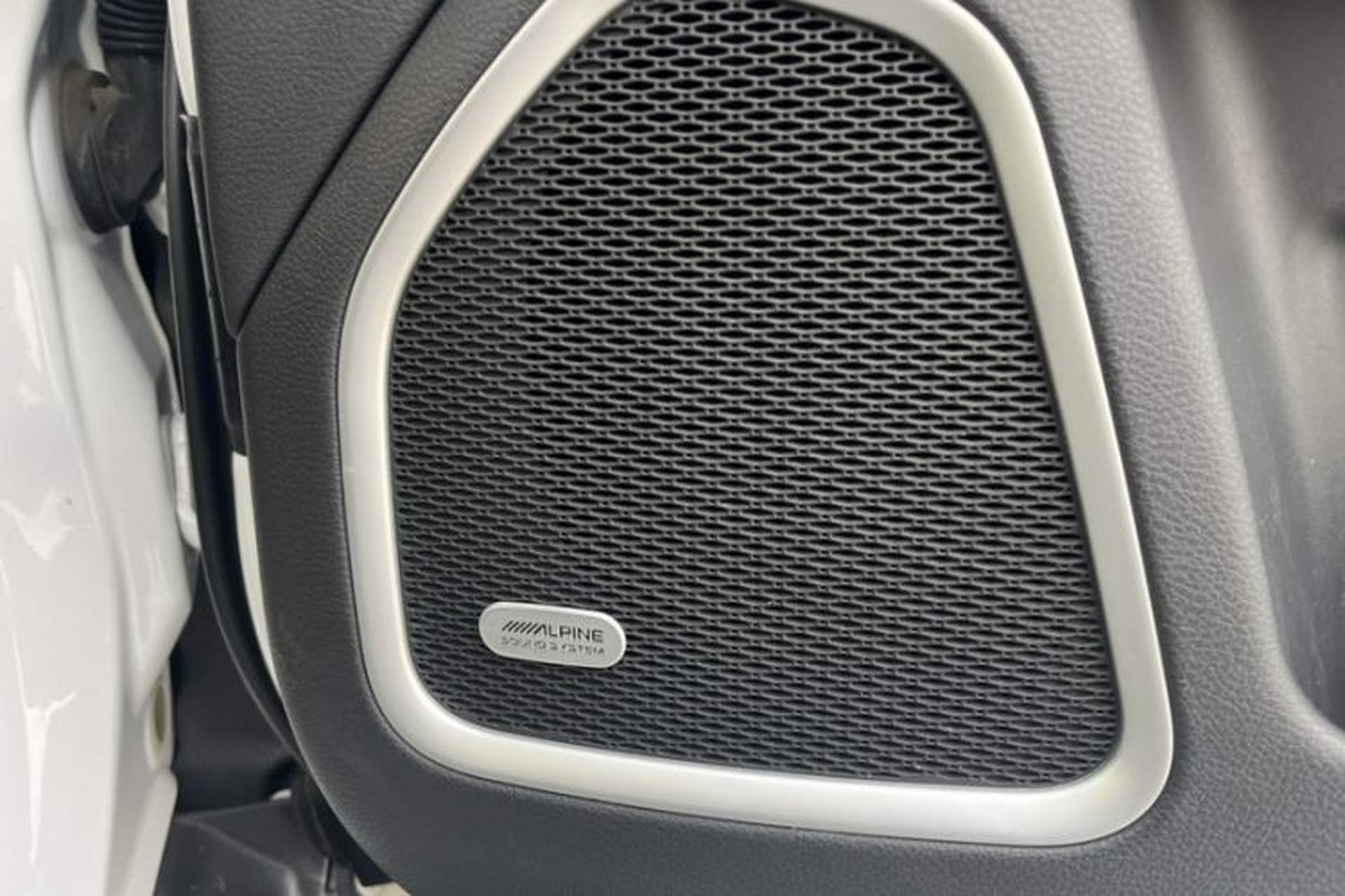 Used Jeep Compass 2017 200T Automatic Prestige Four-Wheel Drive Edition Interior 3
