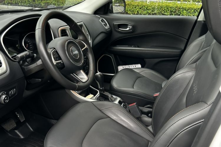 Used Jeep Compass 2017 200T Automatic Family Edition Interior 4