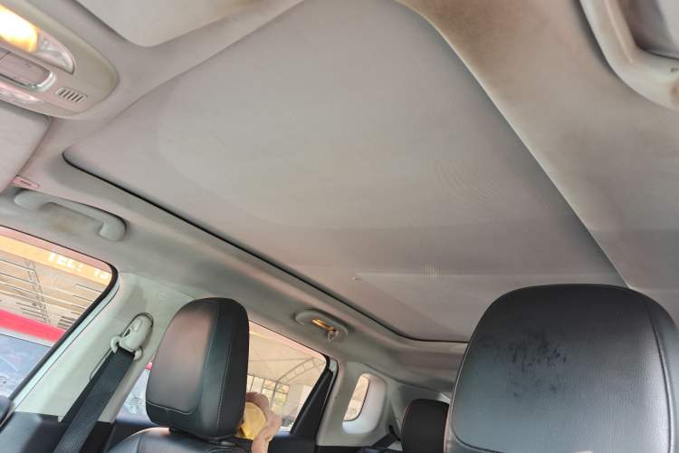 Used Jeep Compass 2017 200T Automatic Family Edition Interior 4