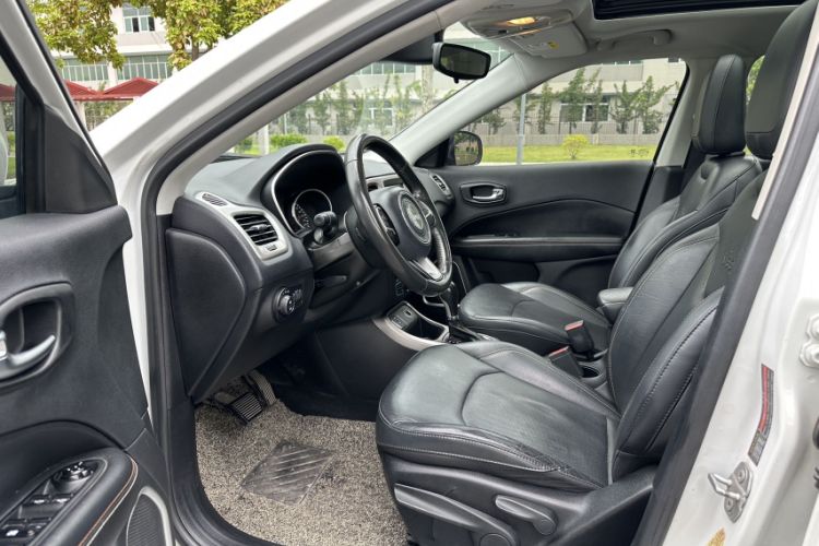 Used Jeep Compass 2017 200T Automatic Family Edition Interior 4