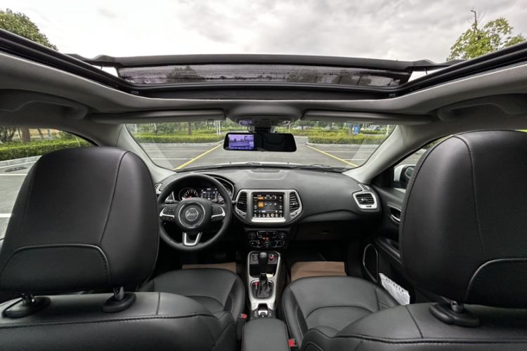 Used Jeep Compass 2017 200T Automatic Family Edition Interior 6