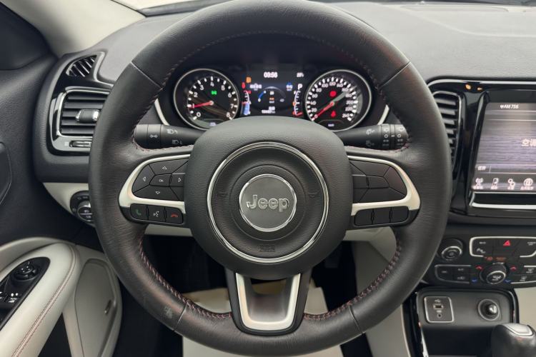 Used Jeep Compass 2017 200T Automatic Prestige Edition Interior 6