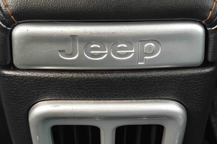 Used Jeep Compass 2017 200T Automatic Family Edition Interior 7