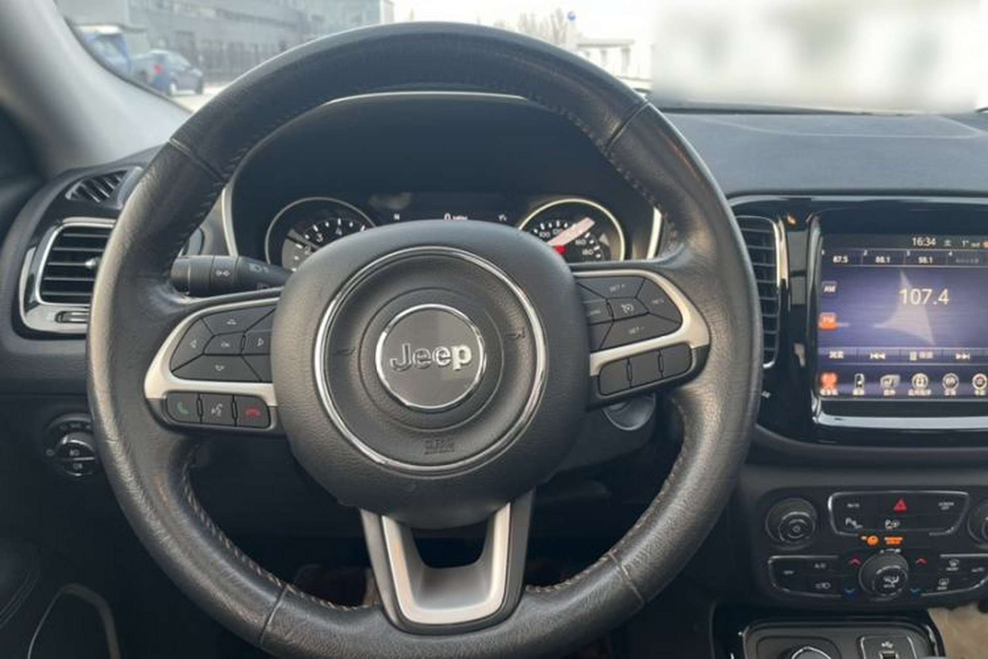 Used Jeep Compass 2017 200T Automatic Prestige Four-Wheel Drive Edition Interior 9