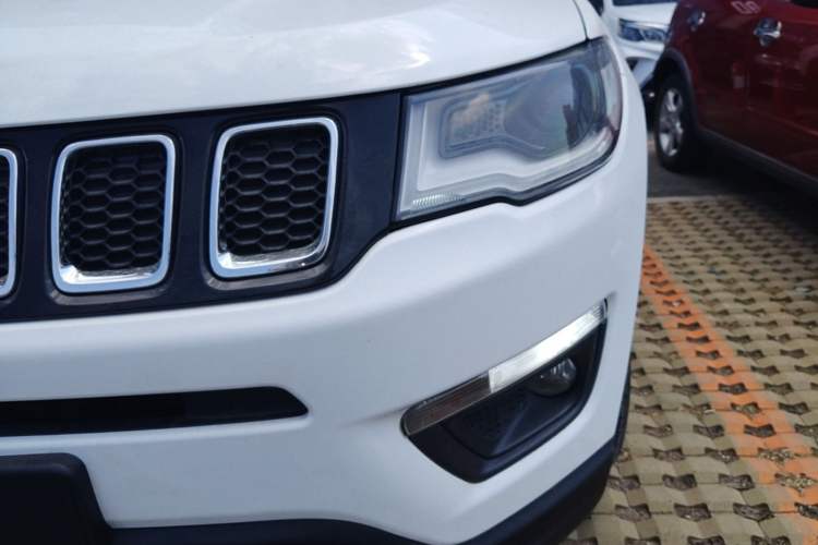 Used Jeep Compass 2017 200T Automatic Family Enjoyment Four-Wheel Drive Edition Left Front Headlight