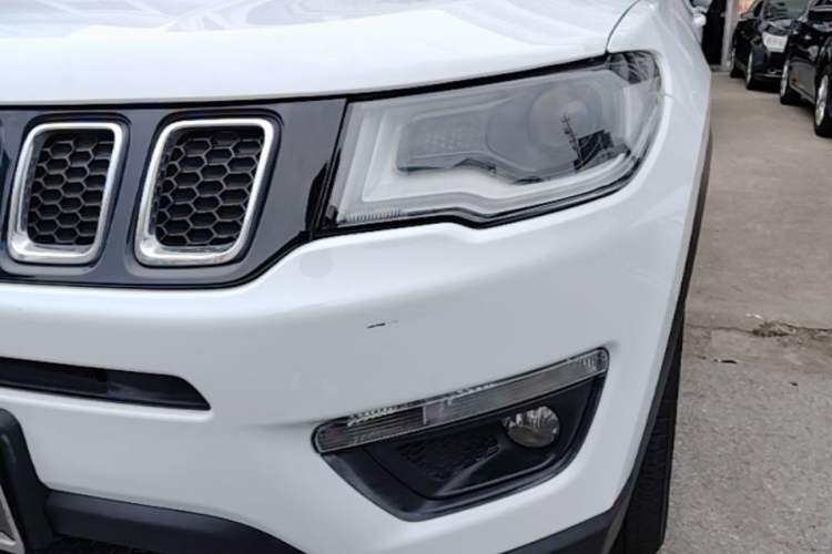 Used Jeep Compass 2017 200T Automatic Comfort Edition Left Front Headlight