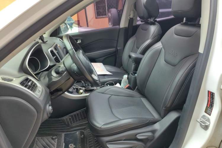 Used Jeep Compass 2017 200T Automatic Family Enjoyment Four-Wheel Drive Edition Left Front Seat