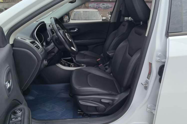 Used Jeep Compass 2017 200T Automatic Family Enjoyment Four-Wheel Drive Edition Left Front Seat