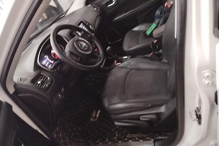 Used Jeep Compass 2017 200T Automatic Family Edition Left Front Seat