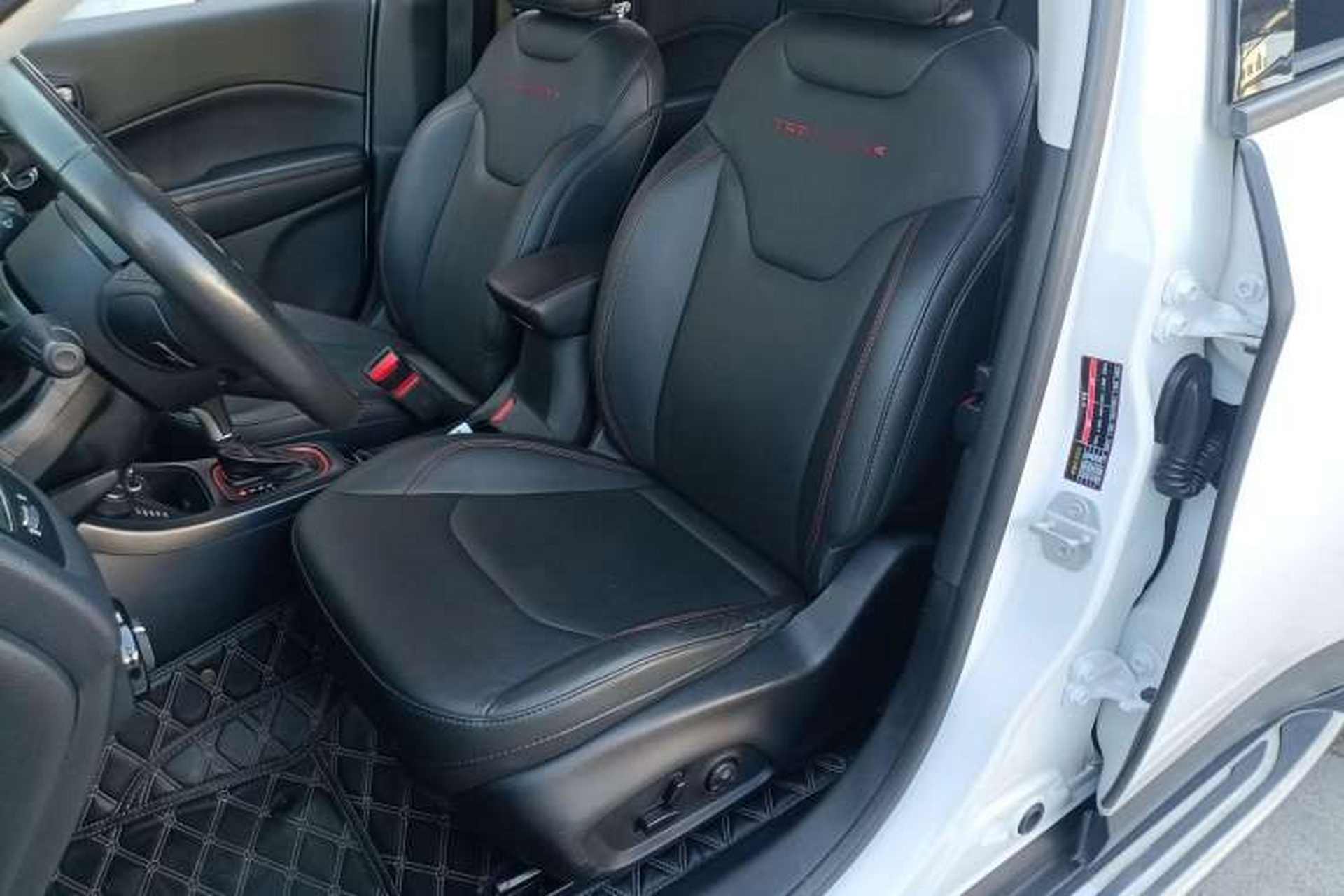 Used Jeep Compass 2017 200TS Automatic High-Performance All-Wheel Drive Edition Left Front Seat