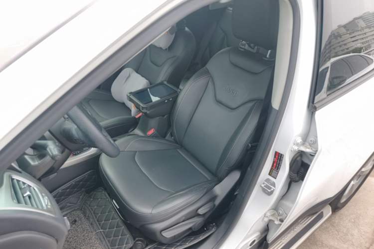 Used Jeep Compass 2017 200T Automatic Family Edition Left Front Seat