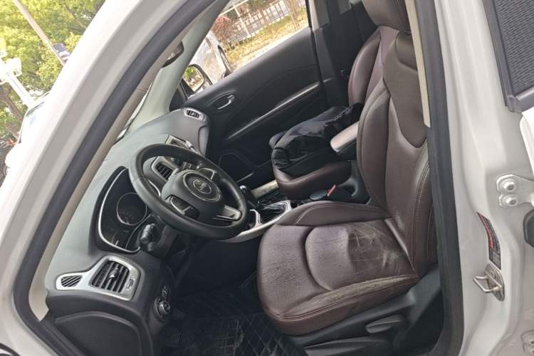Used Jeep Compass 2017 200T Automatic Enjoyment Edition Left Front Seat