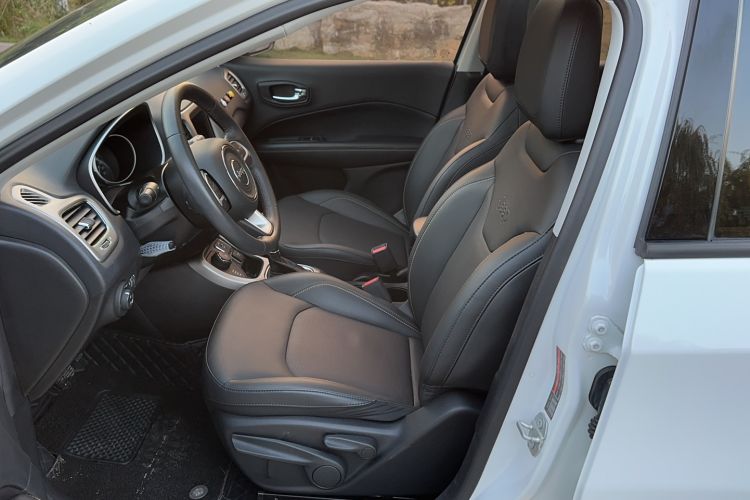 Used Jeep Compass 2017 200T Automatic Family Enjoyment Four-Wheel Drive Edition Left Front Seat