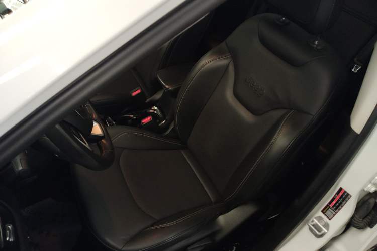 Used Jeep Compass 2017 200T Automatic Family Edition Left Front Seat
