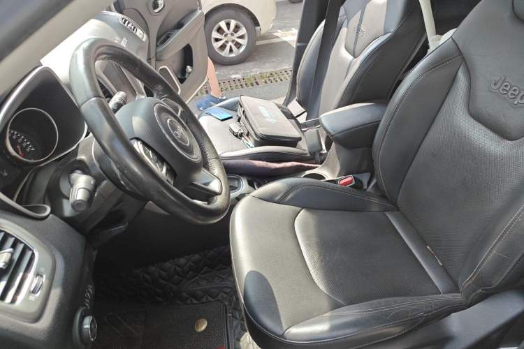 Used Jeep Compass 2017 200T Automatic Family Edition Left Front Seat