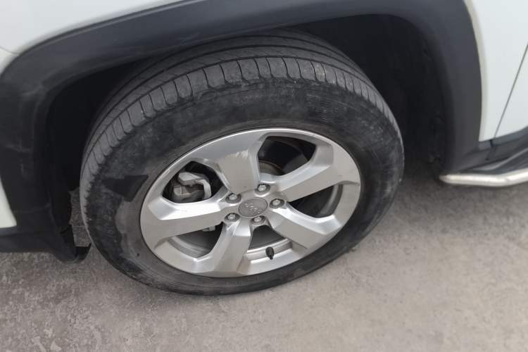 Used Jeep Compass 2017 200T Automatic Enjoyment Version Left Front Wheel Hub