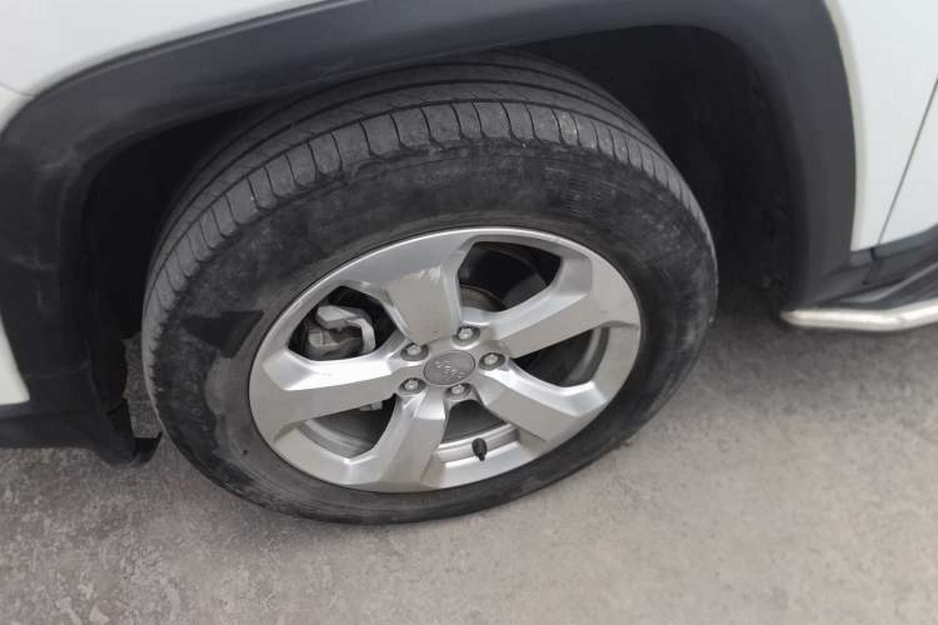 Used Jeep Compass 2017 200T Automatic Enjoyment Version Left Front Wheel Hub