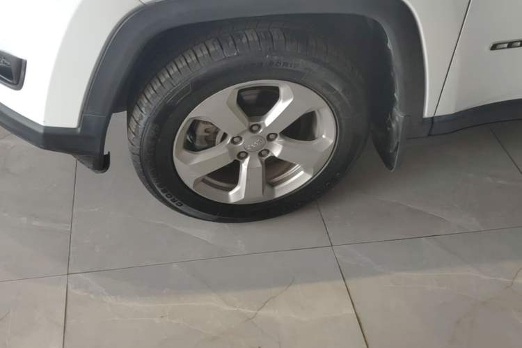 Used Jeep Compass 2017 200T Automatic Family Edition Left Front Wheel Hub