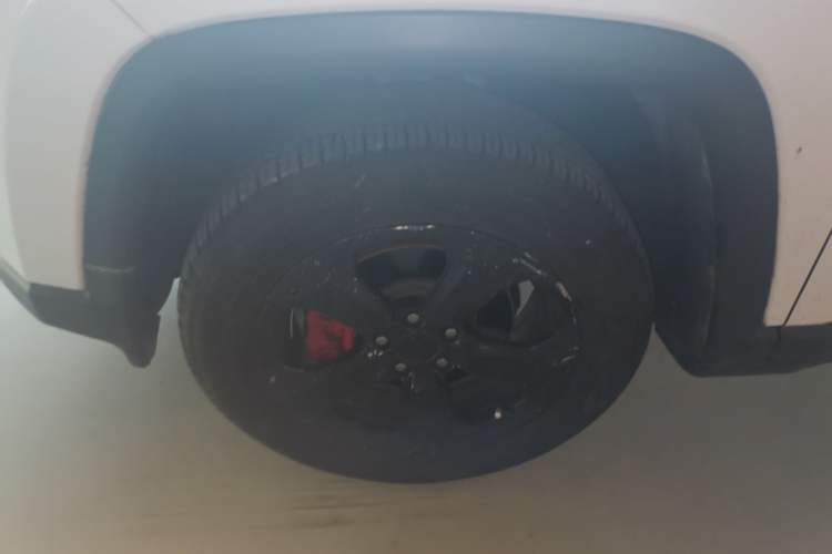 Used Jeep Compass 2017 200T Automatic Family Edition Left Front Wheel Hub