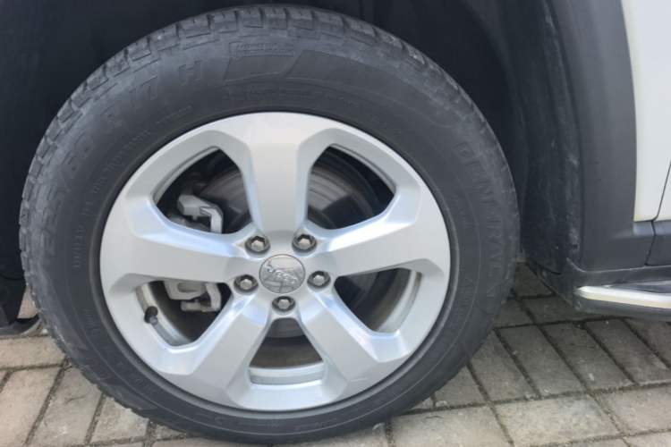 Used Jeep Compass 2017 200T Automatic Family Edition Left Front Wheel Hub