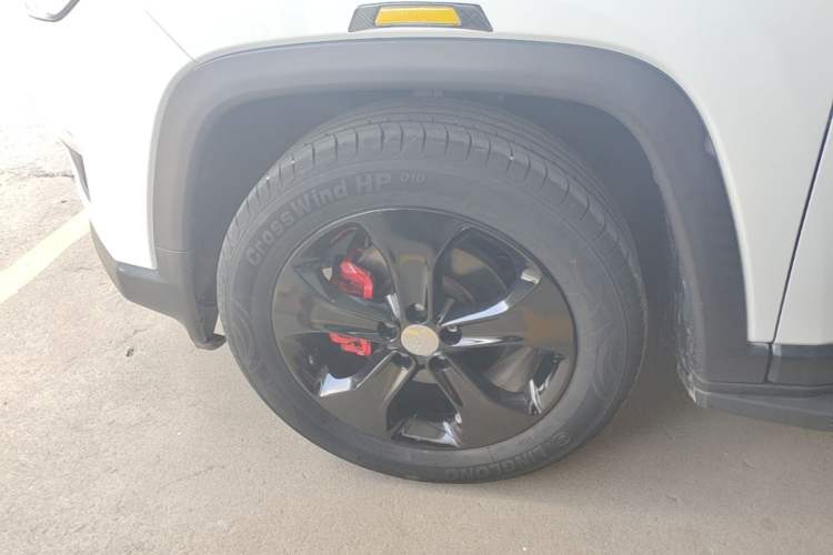 Used Jeep Compass 2017 200T Automatic Family Edition Left Front Wheel Hub