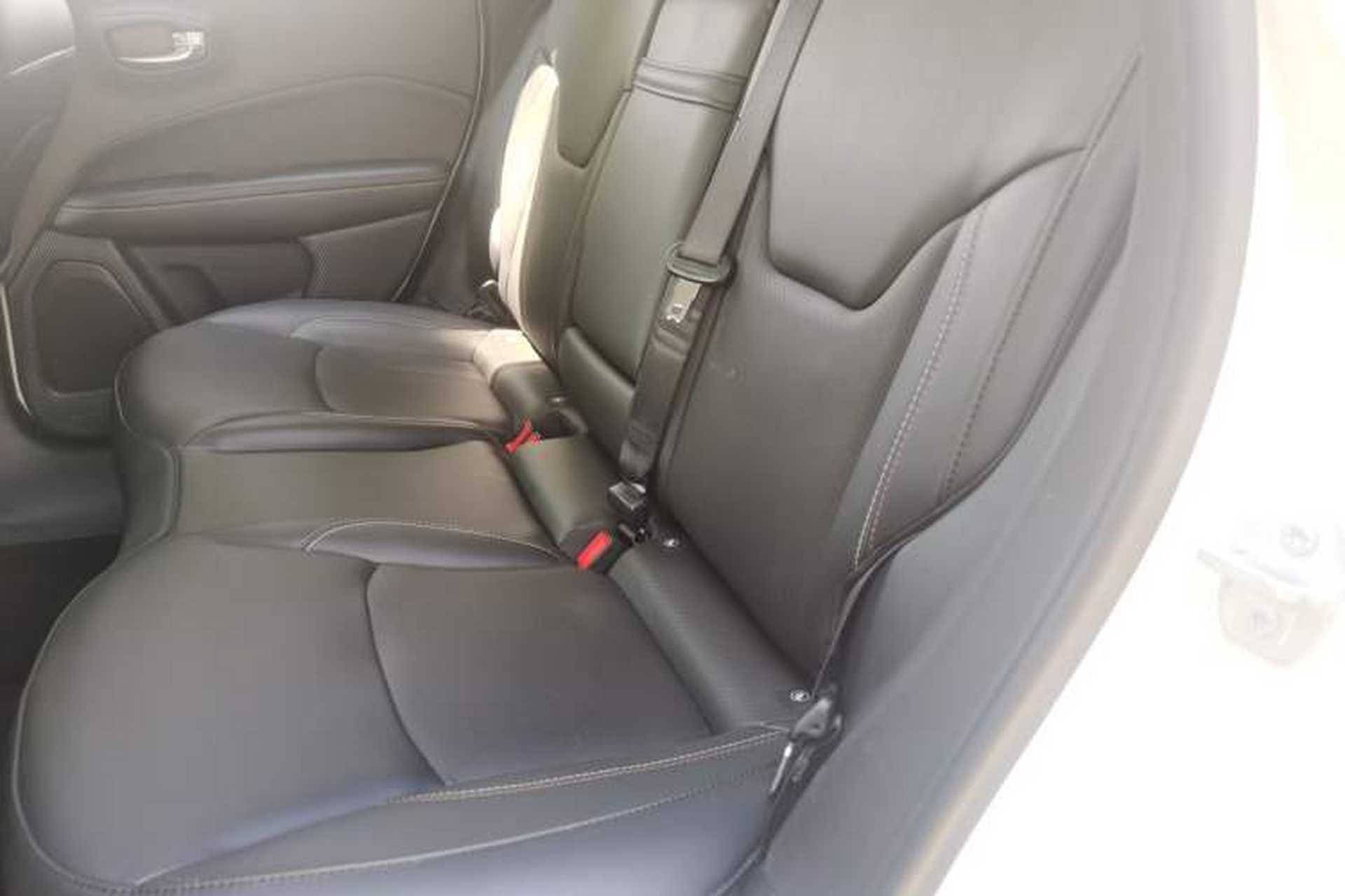 Used Jeep Compass 2017 200T Automatic Family Enjoyment Four-Wheel Drive Edition Left Rear Seat