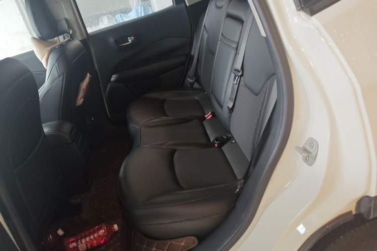 Used Jeep Compass 2017 200T Automatic Enjoyment Version Left Rear Seat