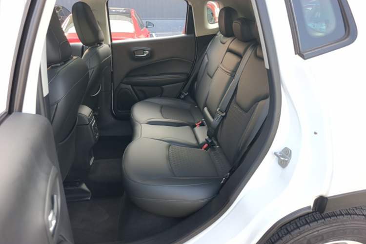 Used Jeep Compass 2017 200T Automatic Enjoyment Version Left Rear Seat
