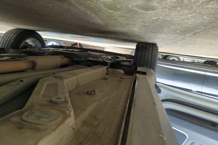 Used Jeep Compass 2017 200T Automatic Family Edition Left Side Sill