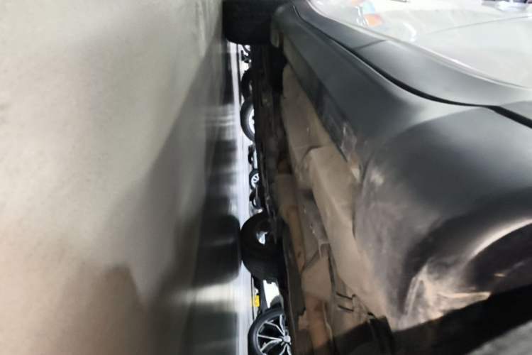Used Jeep Compass 2017 200T Automatic Family Edition Left Side Sill