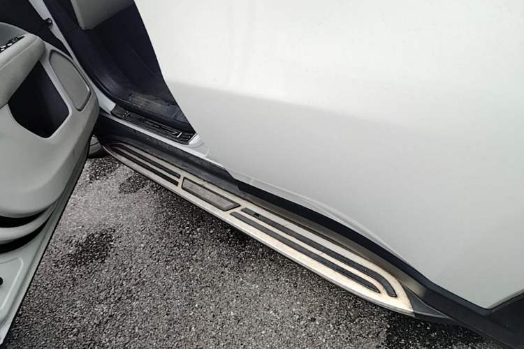 Used Jeep Compass 2017 200T Automatic Family Edition Left Side Sill
