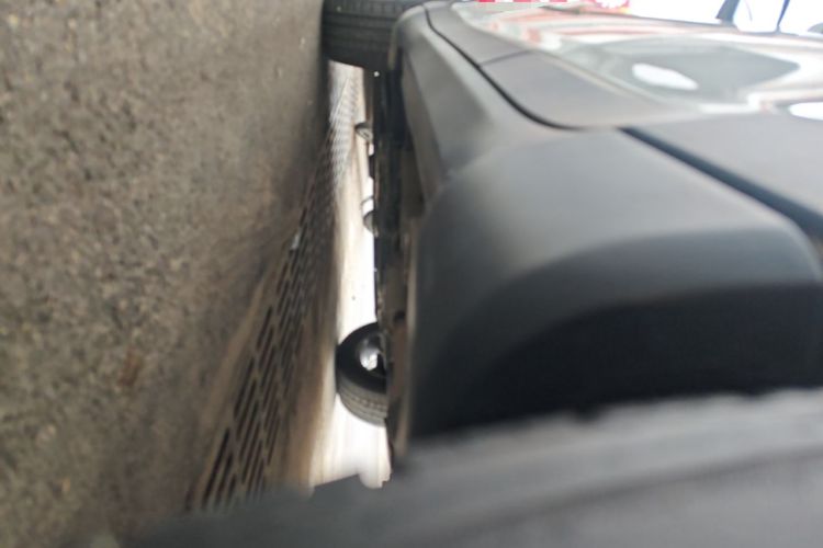 Used Jeep Compass 2017 200T Automatic Prestige Edition Left Side Sill