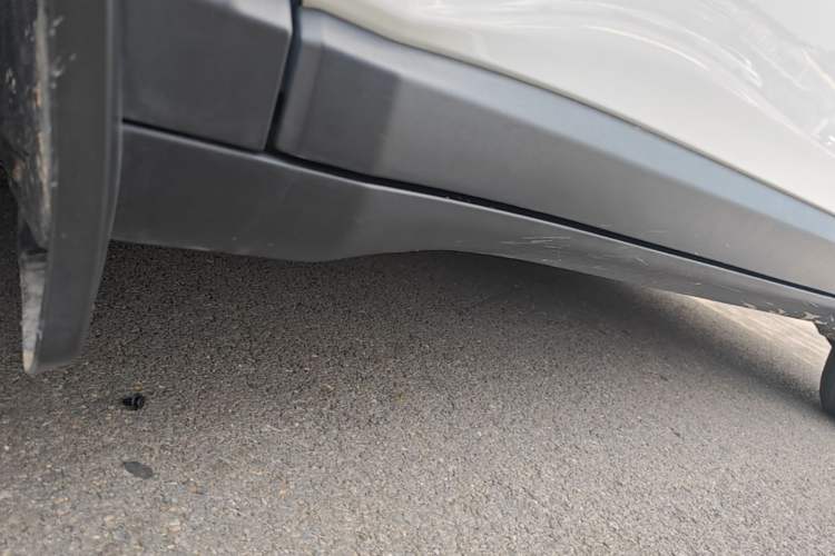 Used Jeep Compass 2017 200T Automatic Family Edition Left Side Sill