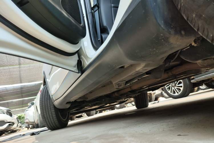 Used Jeep Compass 2017 200T Automatic Family Edition Left Side Sill